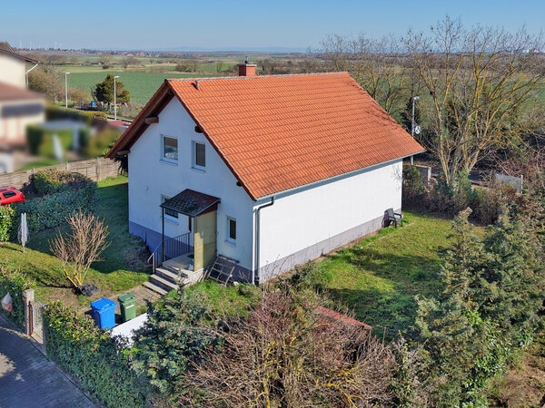 Viel Platz für die große Familie! Charmantes Einfamilienhaus in begehrter L...