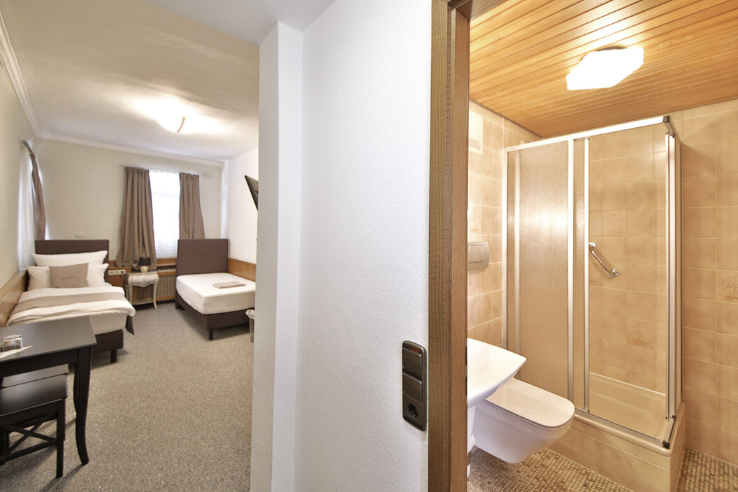Doppelzimmer mit zwei Einzelbetten