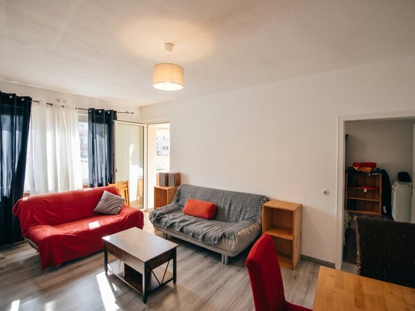 Mitten in Pforzheim – Vermietete 3-Zimmer-Wohnung mit Balkon und Entwicklun...