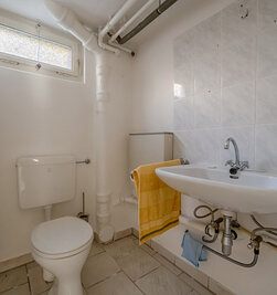 UG Sep. WC