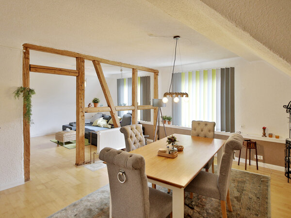 Historischer Charme trifft modernen Luxus – Dachgeschosswohnung mit traumha...