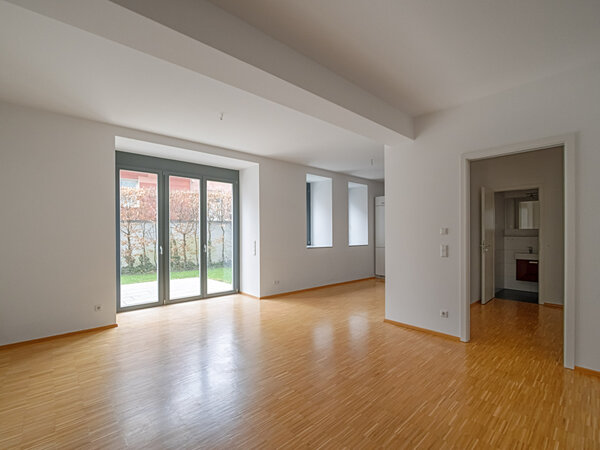 Moderne Wohneinheit mit exklusivem Garten für Kapitalanleger oder Selbstnut...