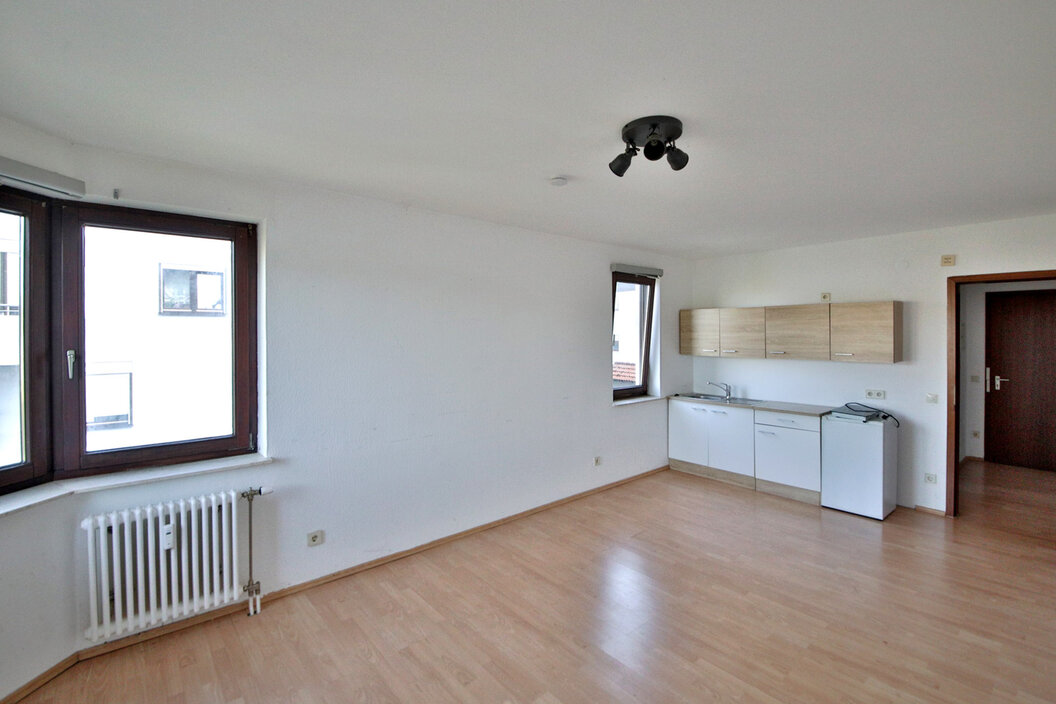Zimmer + Küche