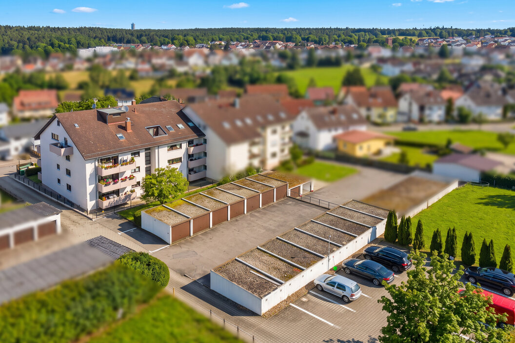 Garagen und Stellplätze