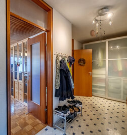 Haus 1