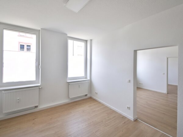 Kernsanierte 4-Zimmer-Wohnung in Citylage – Ideal für Paare, kleine Familie...