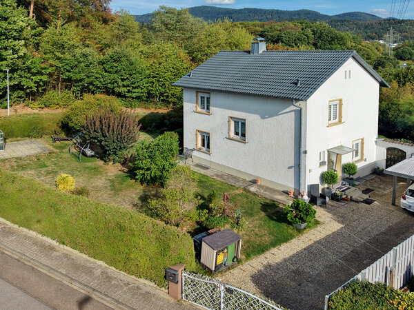 Gepflegtes Einfamilienhaus in erhöhter Lage mit unverbaubarem Panoramablick...
