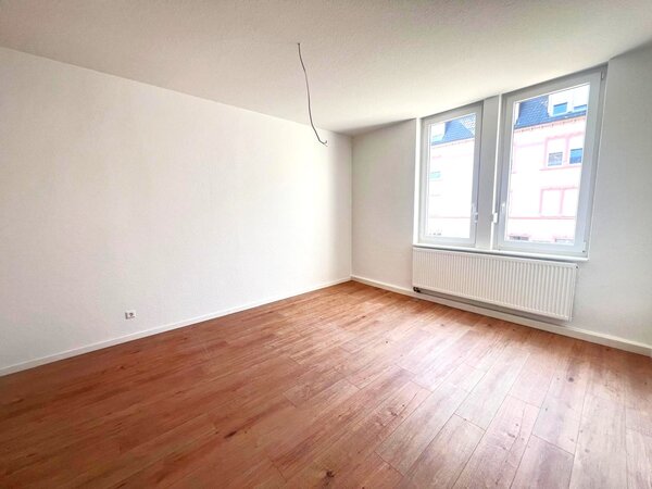 Gut vermietete 3-Zimmer-City-Wohnung mit Pkw-Stellplatz in stilvollem, kern...