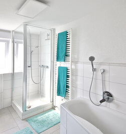 Badezimmer im Dachgeschoss