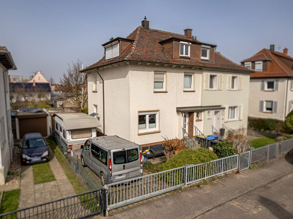 Familienfreundliche Doppelhaushälfte in Heilbronn mit Garten, Garage und 5 ...