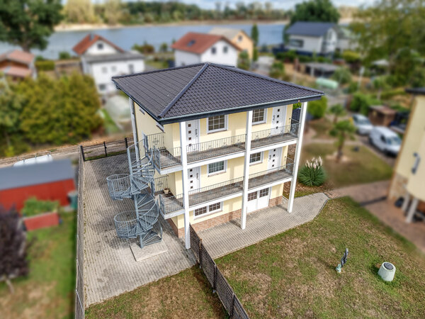 Wohnen, wo andere Urlaub machen: Ferienhaus in Toplage am Eicher See