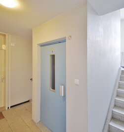 Hausflur mit Aufzug