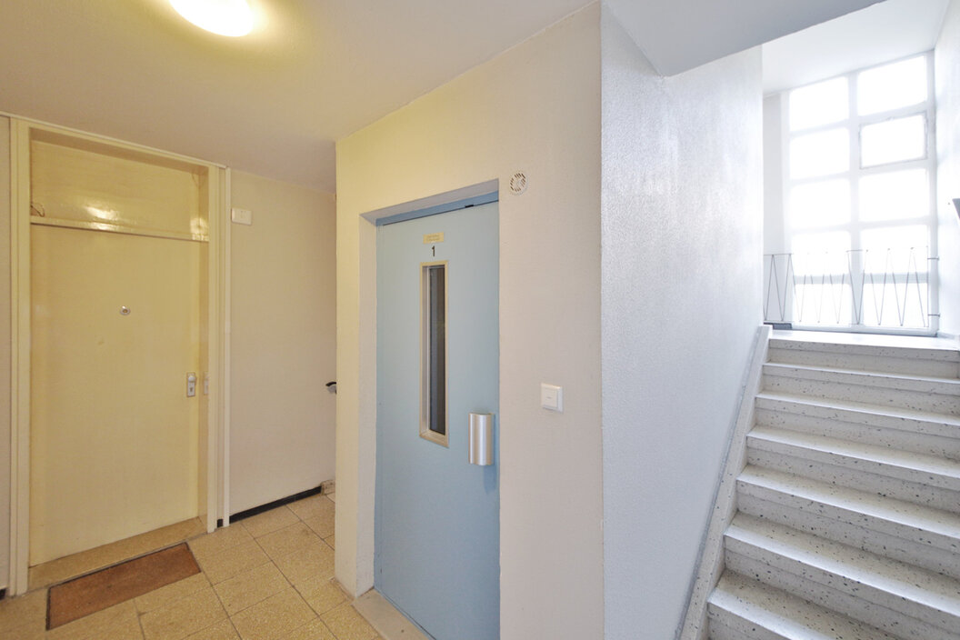 Hausflur mit Aufzug
