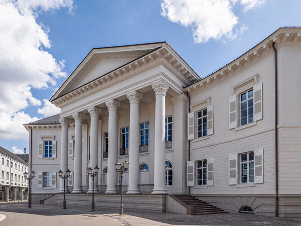 Außergewöhnliche Büro- oder Praxisflächen in bester Innenstadtlage von Karl...