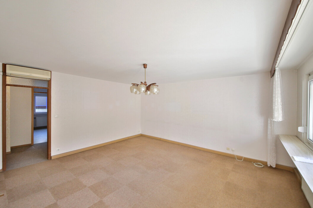 Wohnzimmer Blick Türe