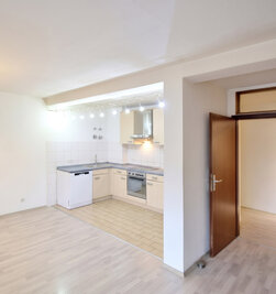 Wohnzimmer mit Küche