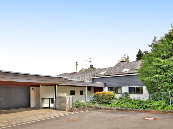 Villa mit Naturanschluss – großes Grundstück mit Waldanteil in perfekter La...