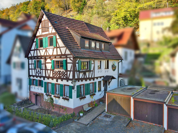 Fachwerkhaus in guter Lage von Bad Liebenzell - Platz für eine große Famili...