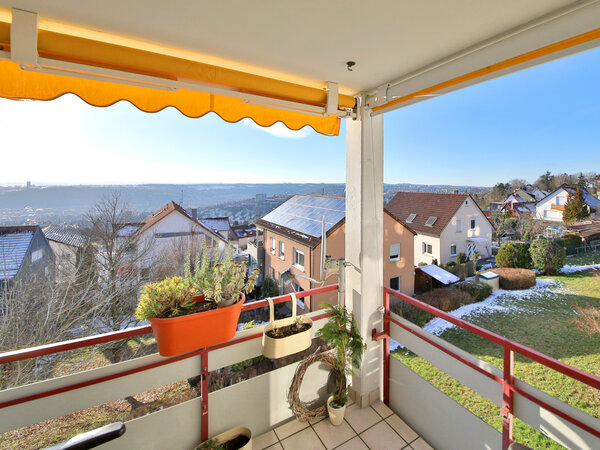 *TRAUMHAFTE AUSSICHT* 3,5-Zimmer-Wohnung mit Balkon und EBK in Esslingen am...