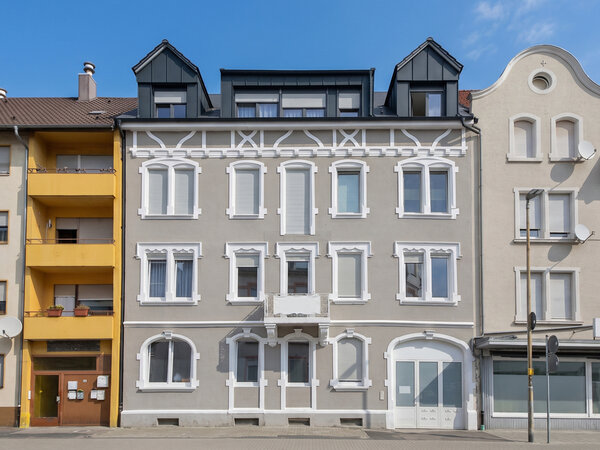 Altbau-Eleganz trifft Moderne: Stilvolle 3-Zimmer-Wohnung in Citylage als p...